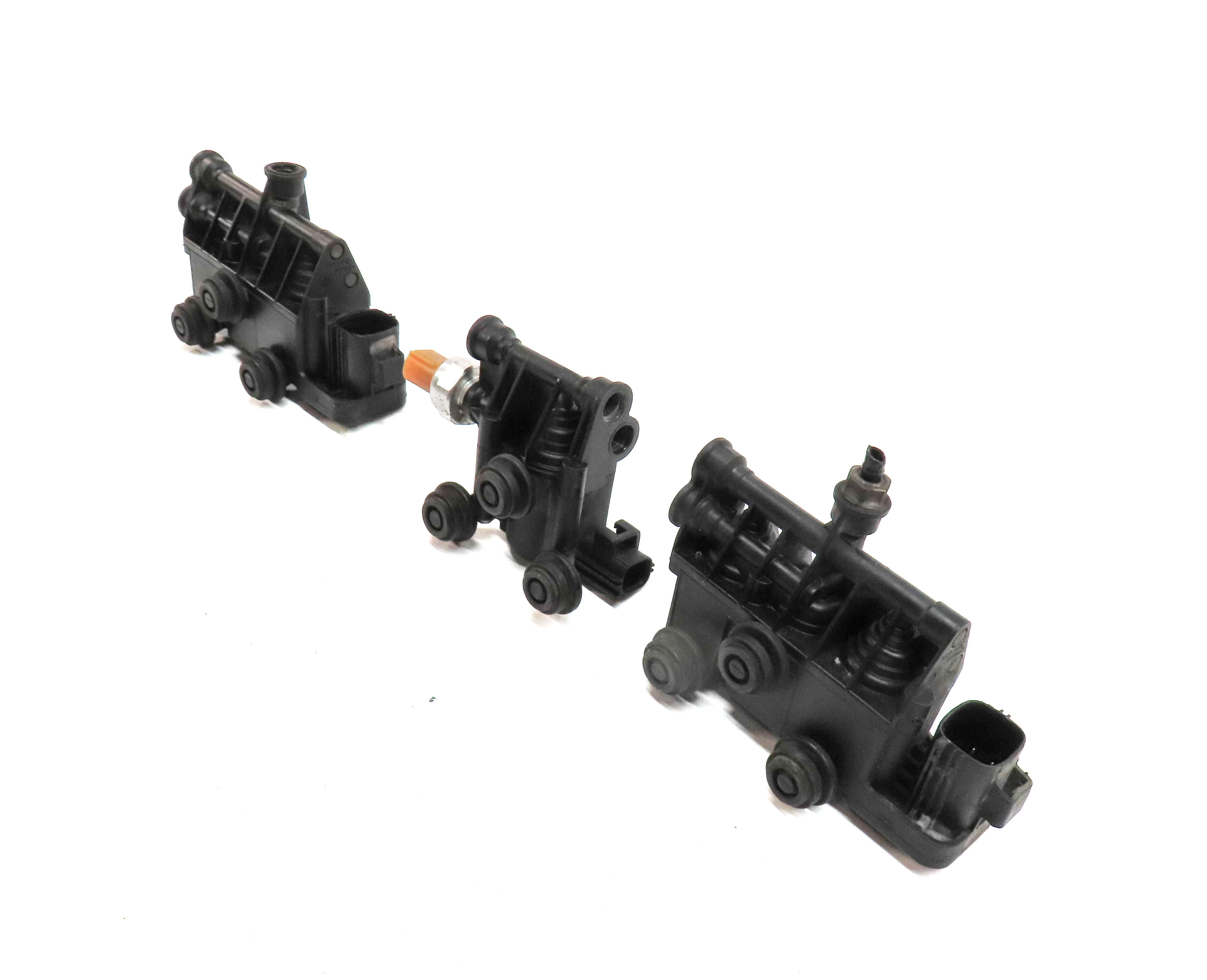 2008 RANGE ROVER SPORT (L320) AIR SUSPENSION DISTRIBUTION VALVE BLOCK SET-3 — exact item pictured